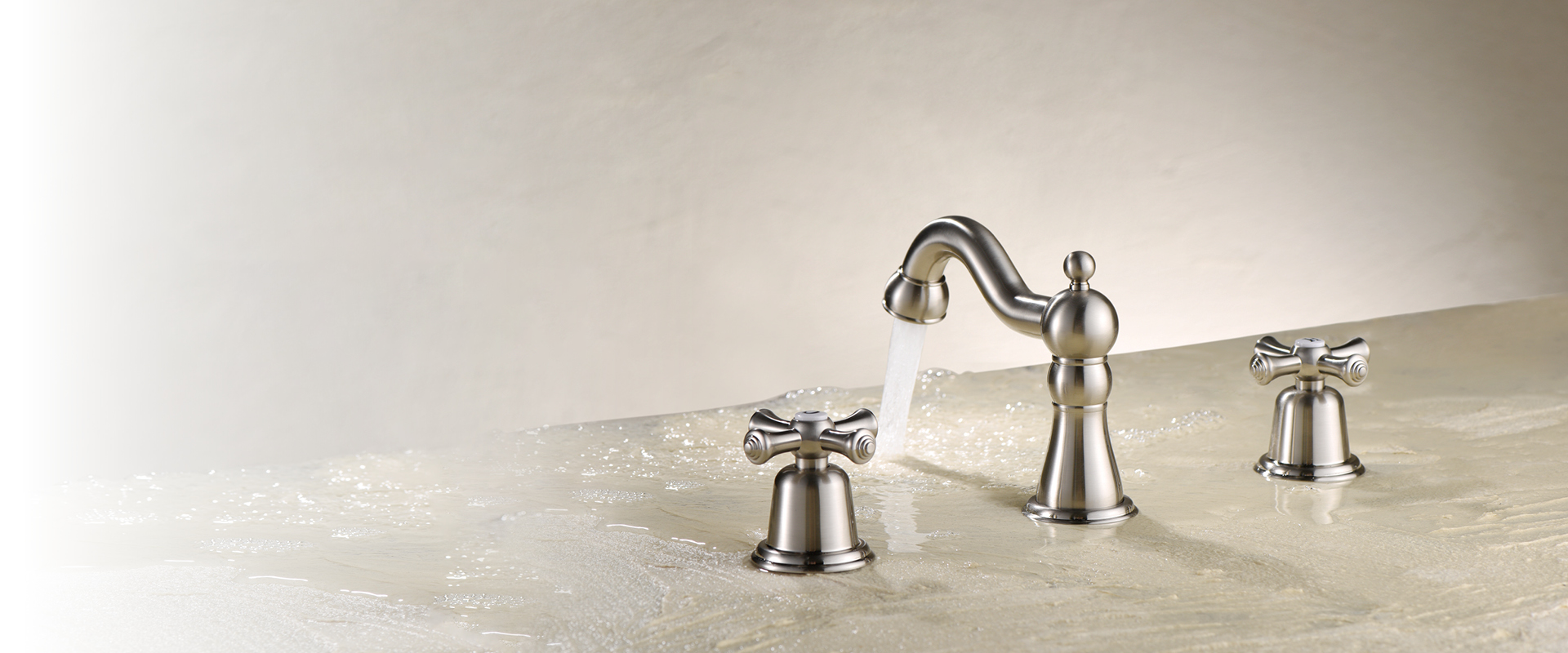 Robinet de salle de bain &agrave; un trou unique