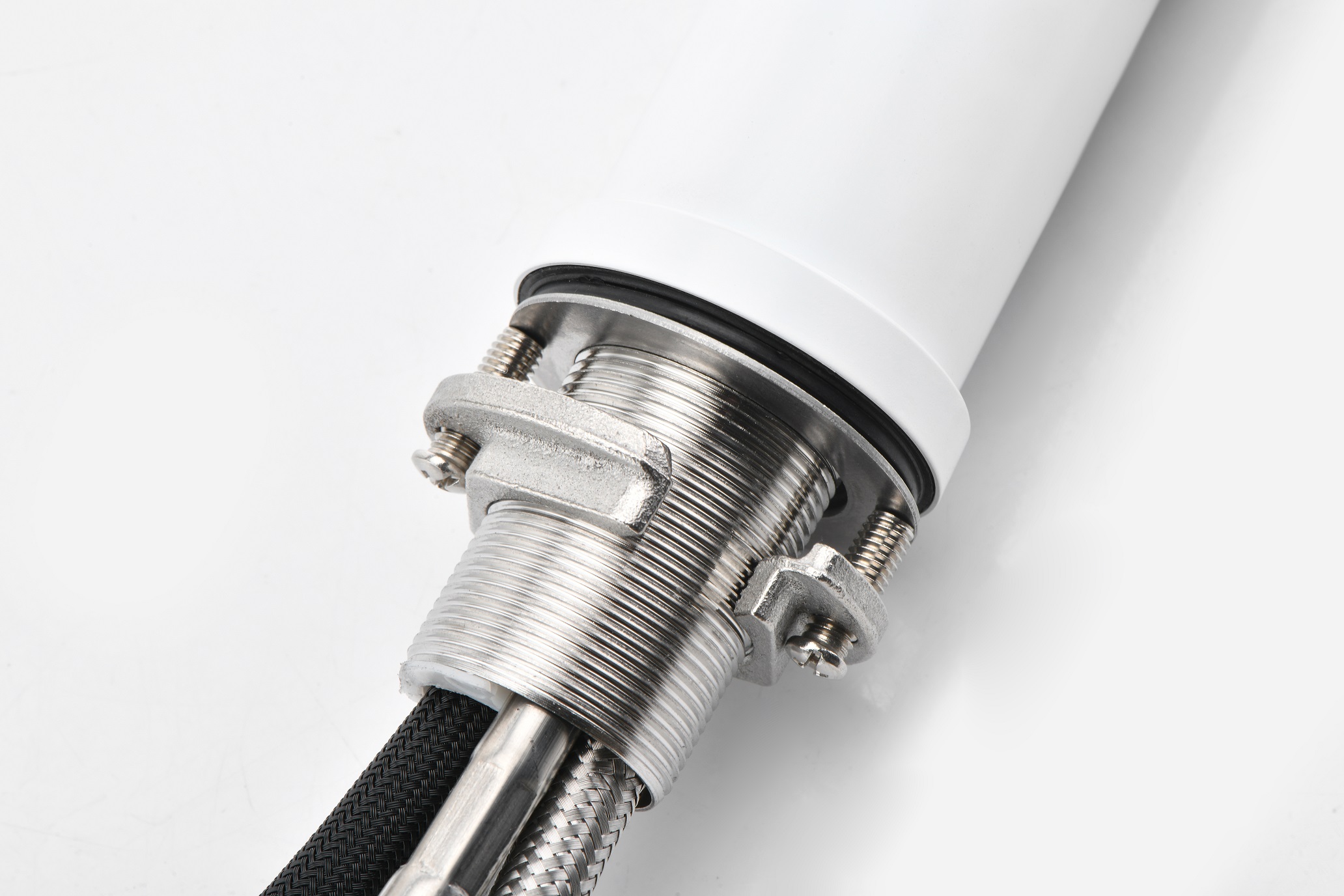 robinets d'&eacute;vier de cuisine avec pulv&eacute;risateurs