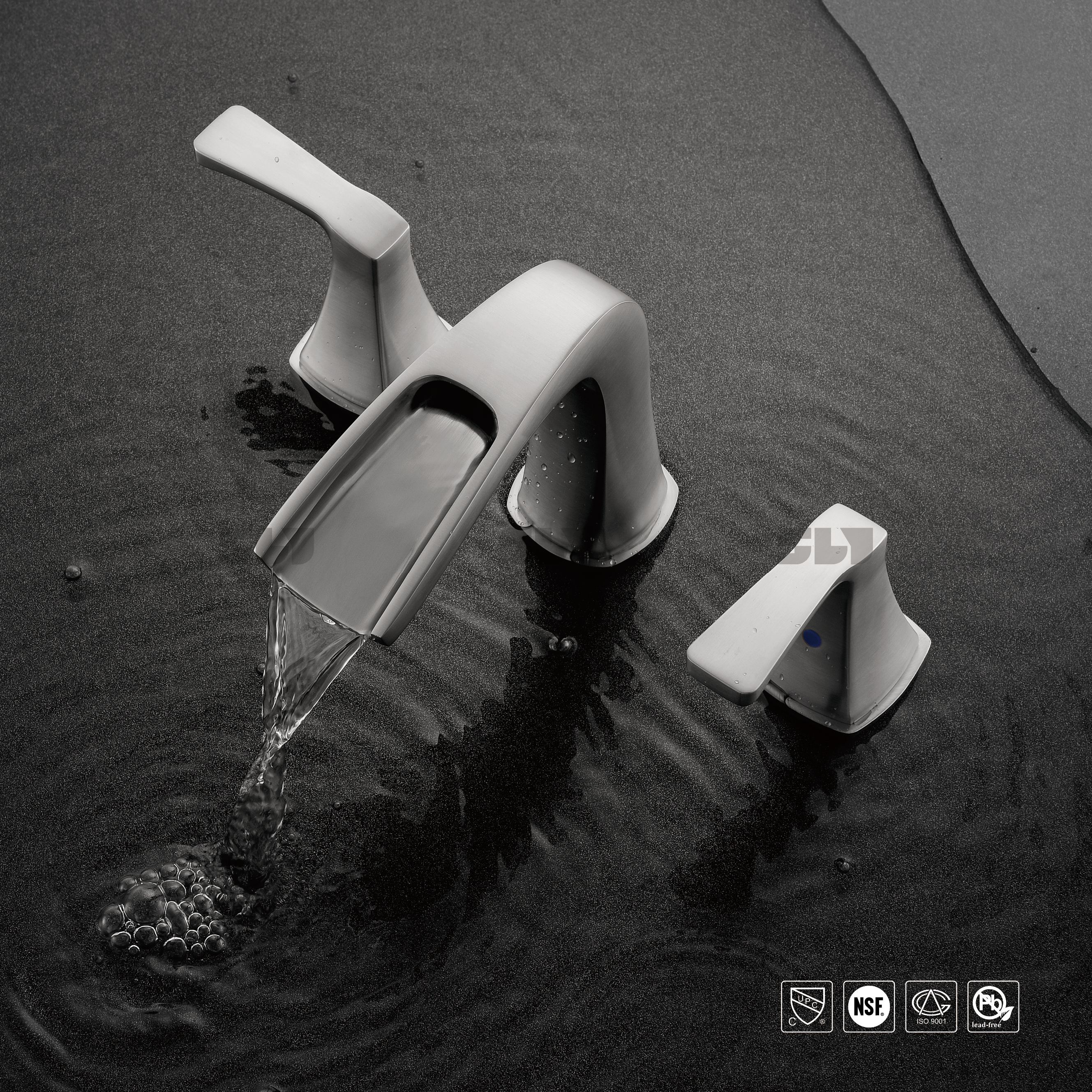 robinet nickel bross&eacute; 