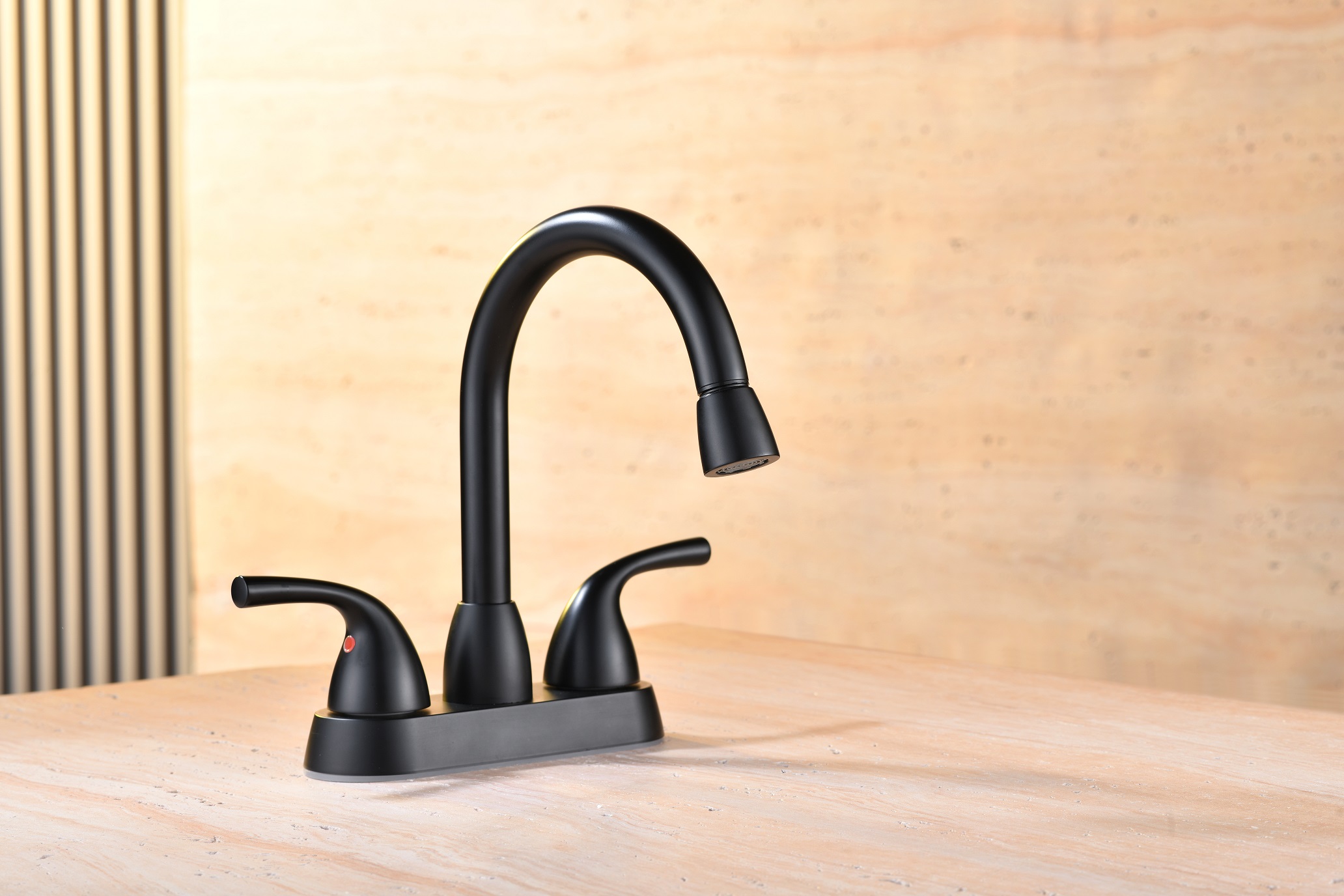 robinet de salle de bain &agrave; trois trous