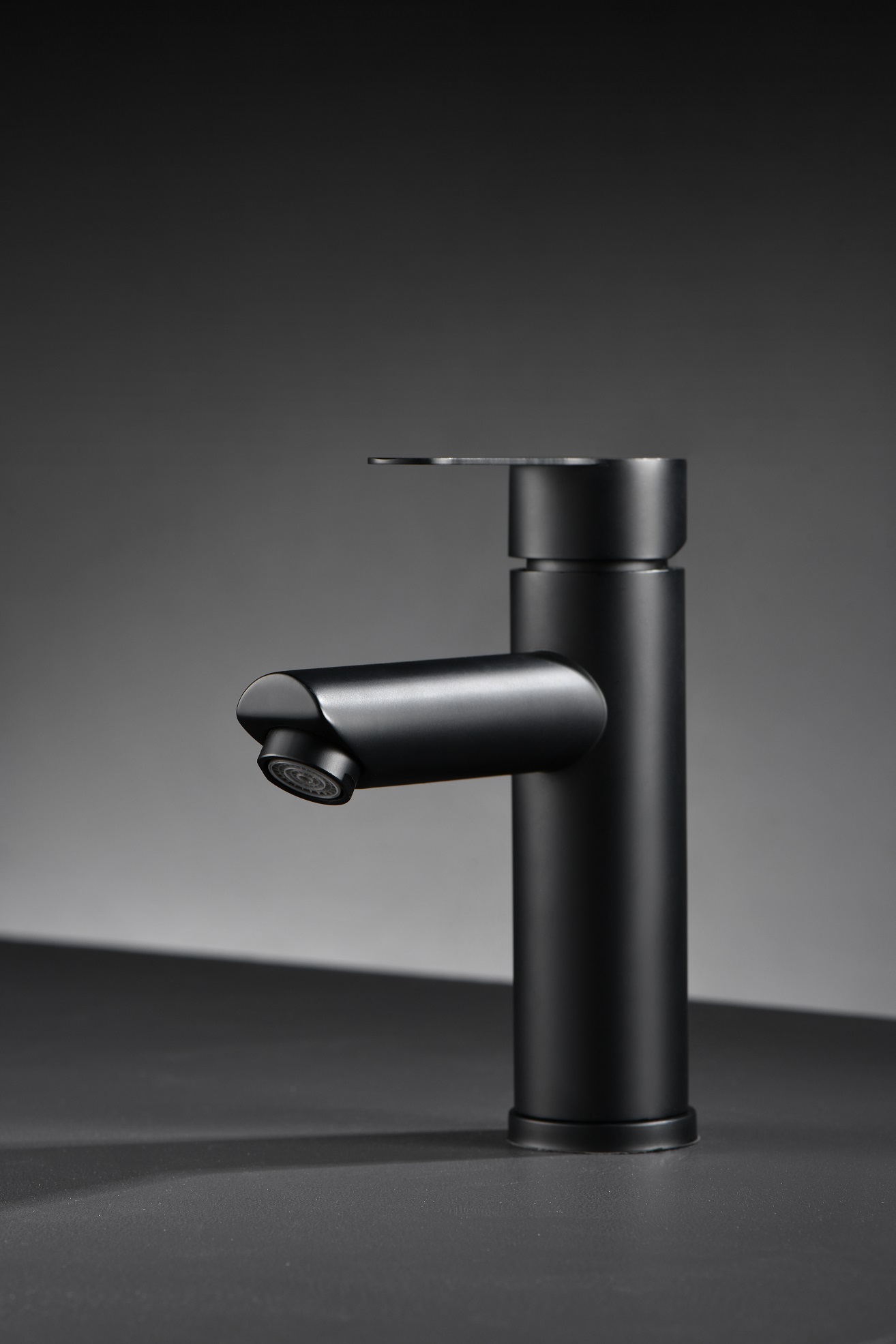 robinet de lavabo de salle de bain monotrou