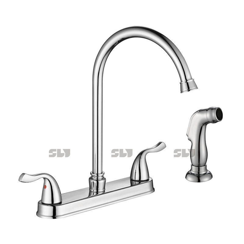 Robinet de cuisine chaude et froide. 