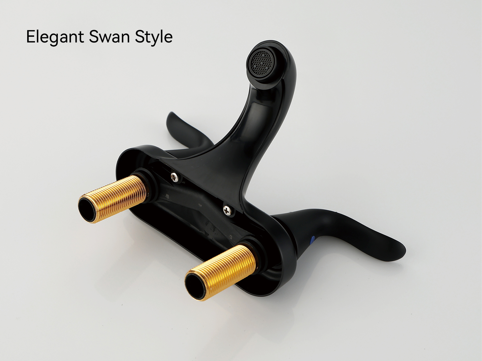 robinets de salle de bains chrom&eacute;s