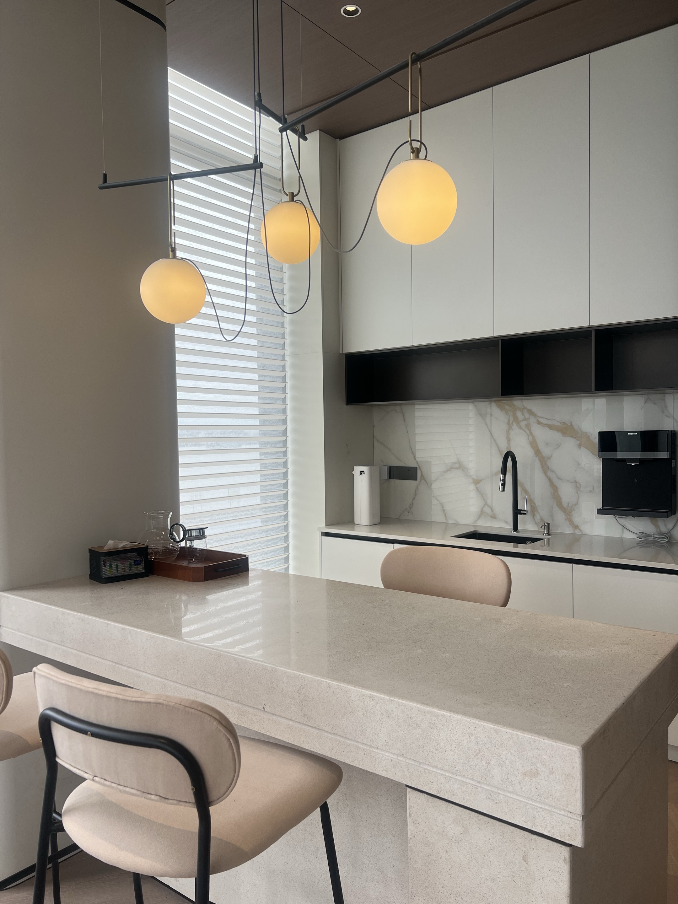 robinet d'&eacute;vier de cuisine noire