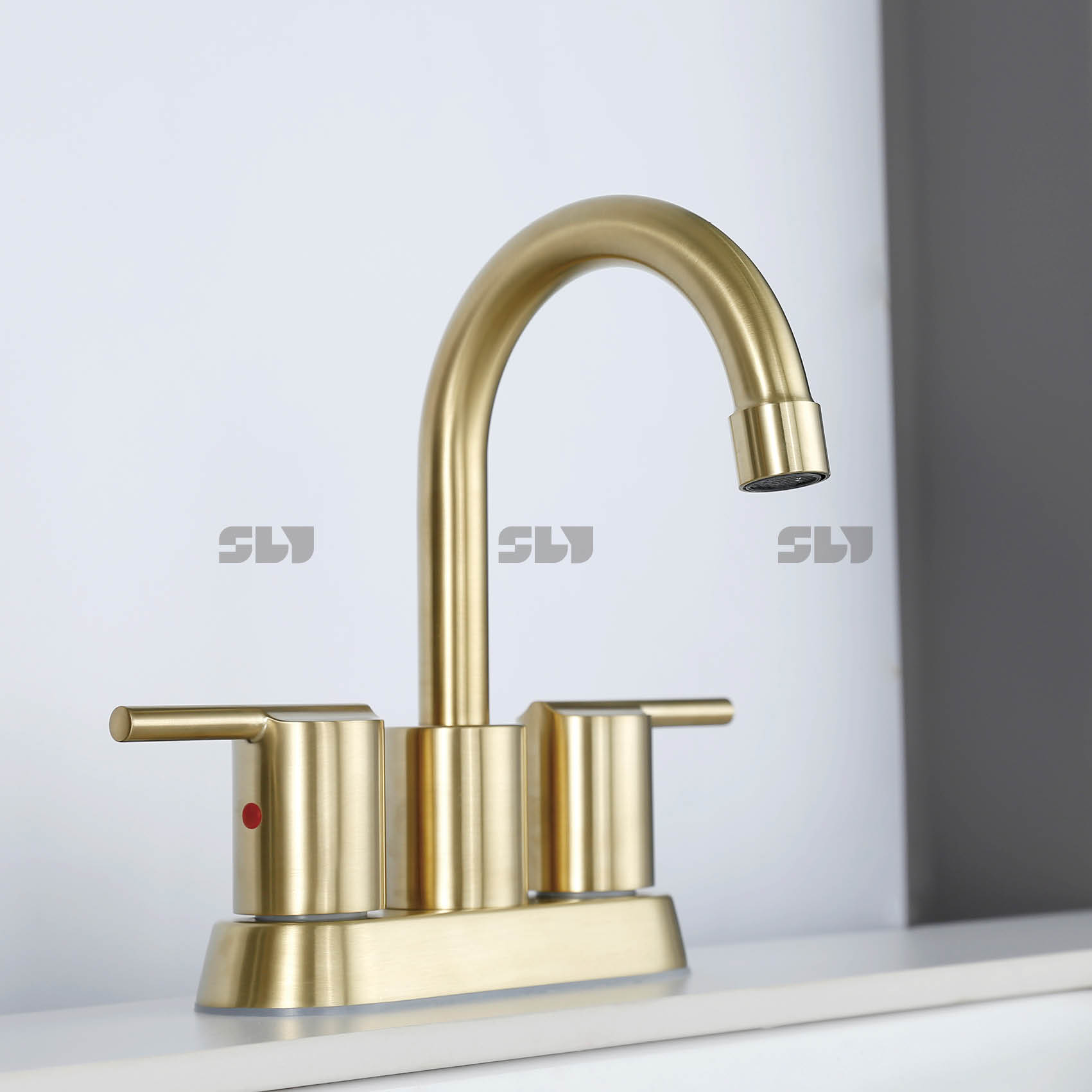 Robinet &agrave; deux poign&eacute;es