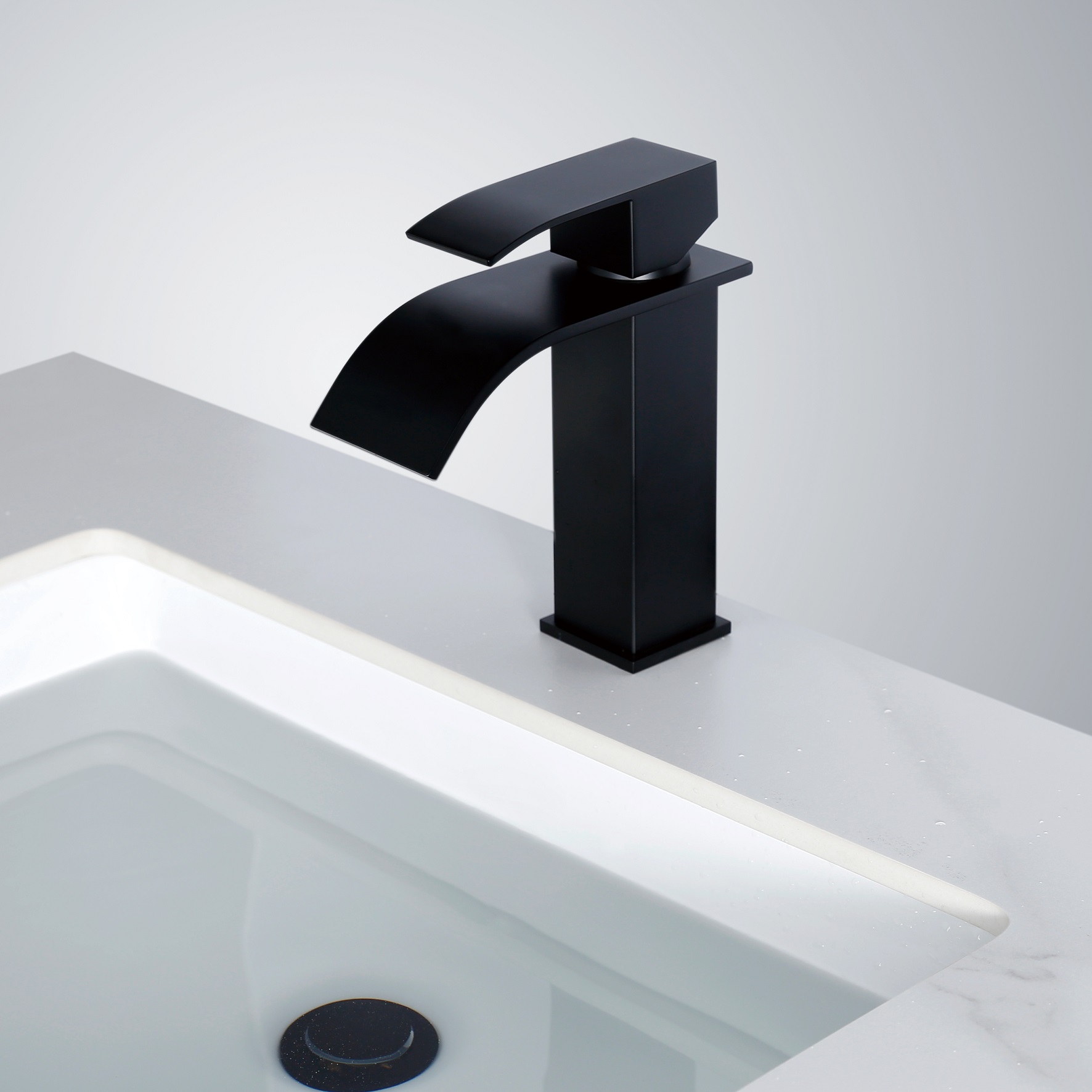 Robinet de salle de bain Sly Matte Black Spout Robinet à manche unique