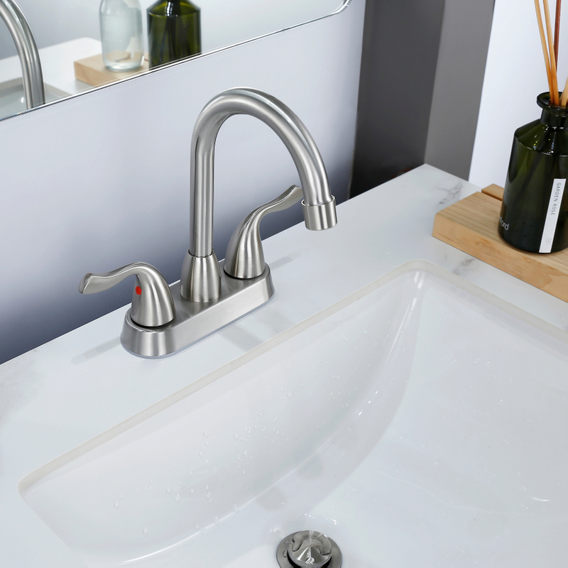 Sly Hot vend des robinets d'évier à utiliser dans les salles de bains à la maison