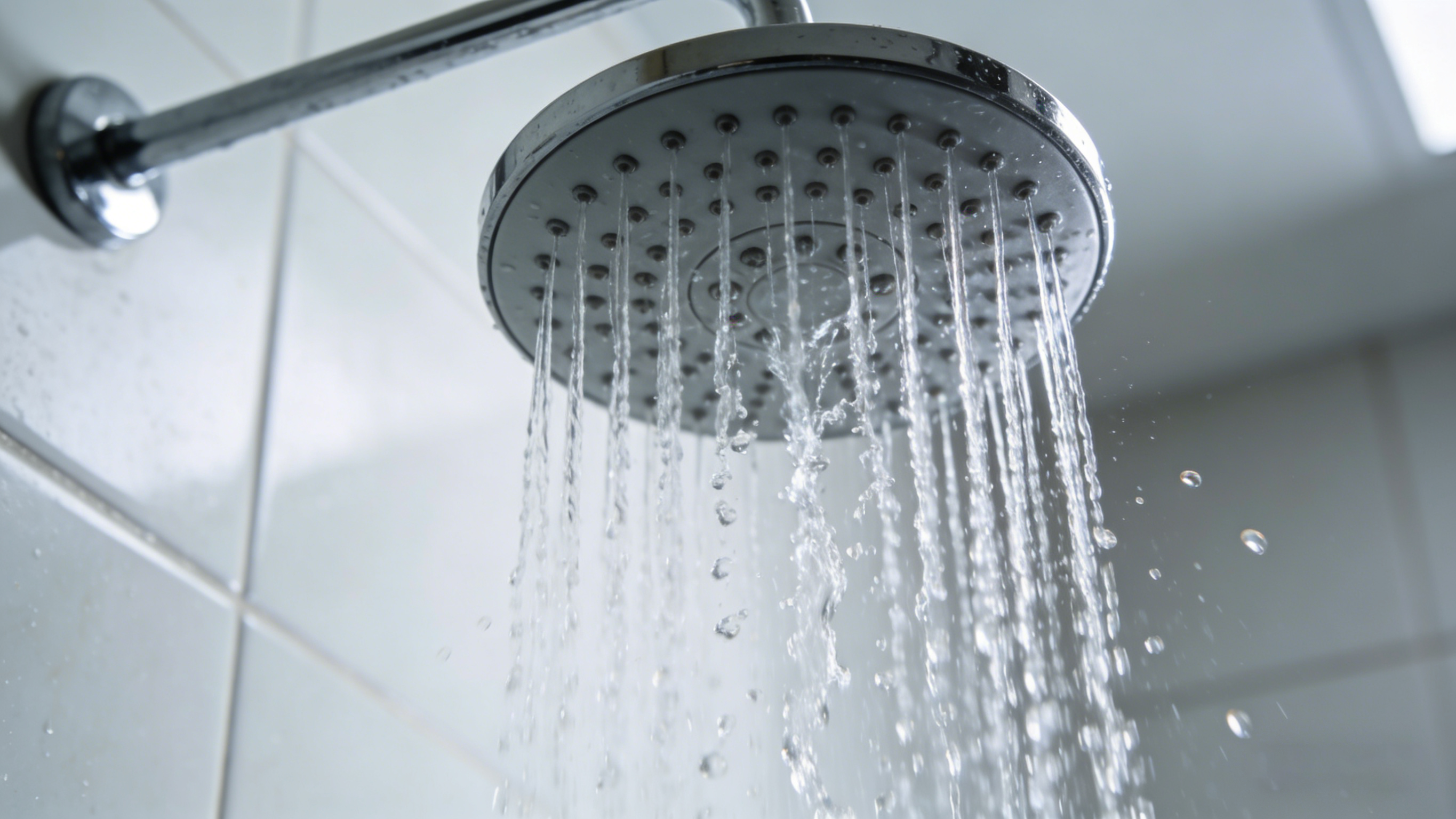 syst&egrave;me de douche mural