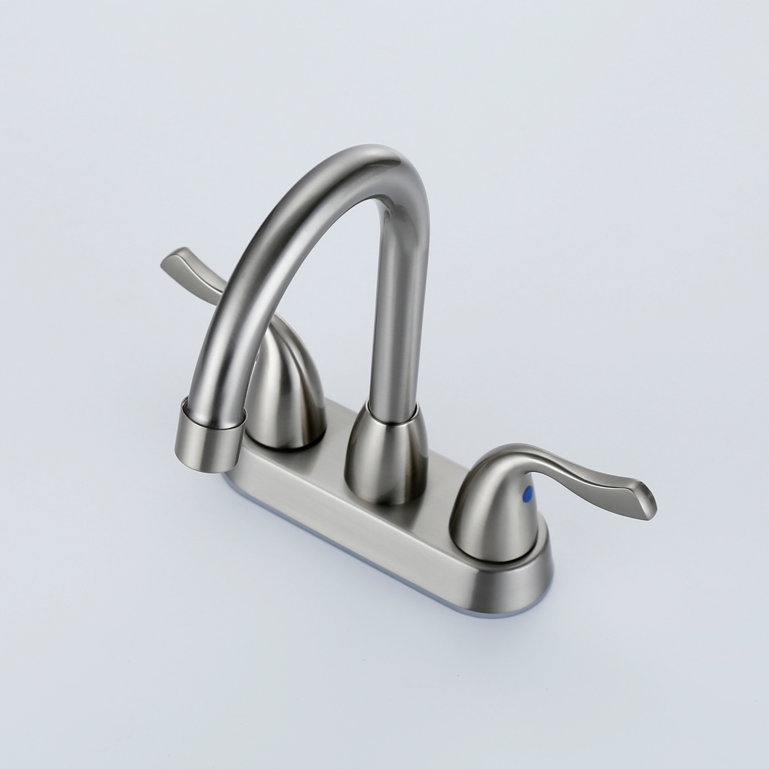 Robinet de salle de bain du bassin à poignée double à double tête
