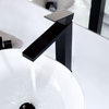 Robinet de bassin simple de meilleure qualité noire de meilleure qualité Bathoir de la salle de bain