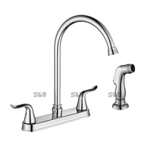 Robinet de cuisine chaude et froide.