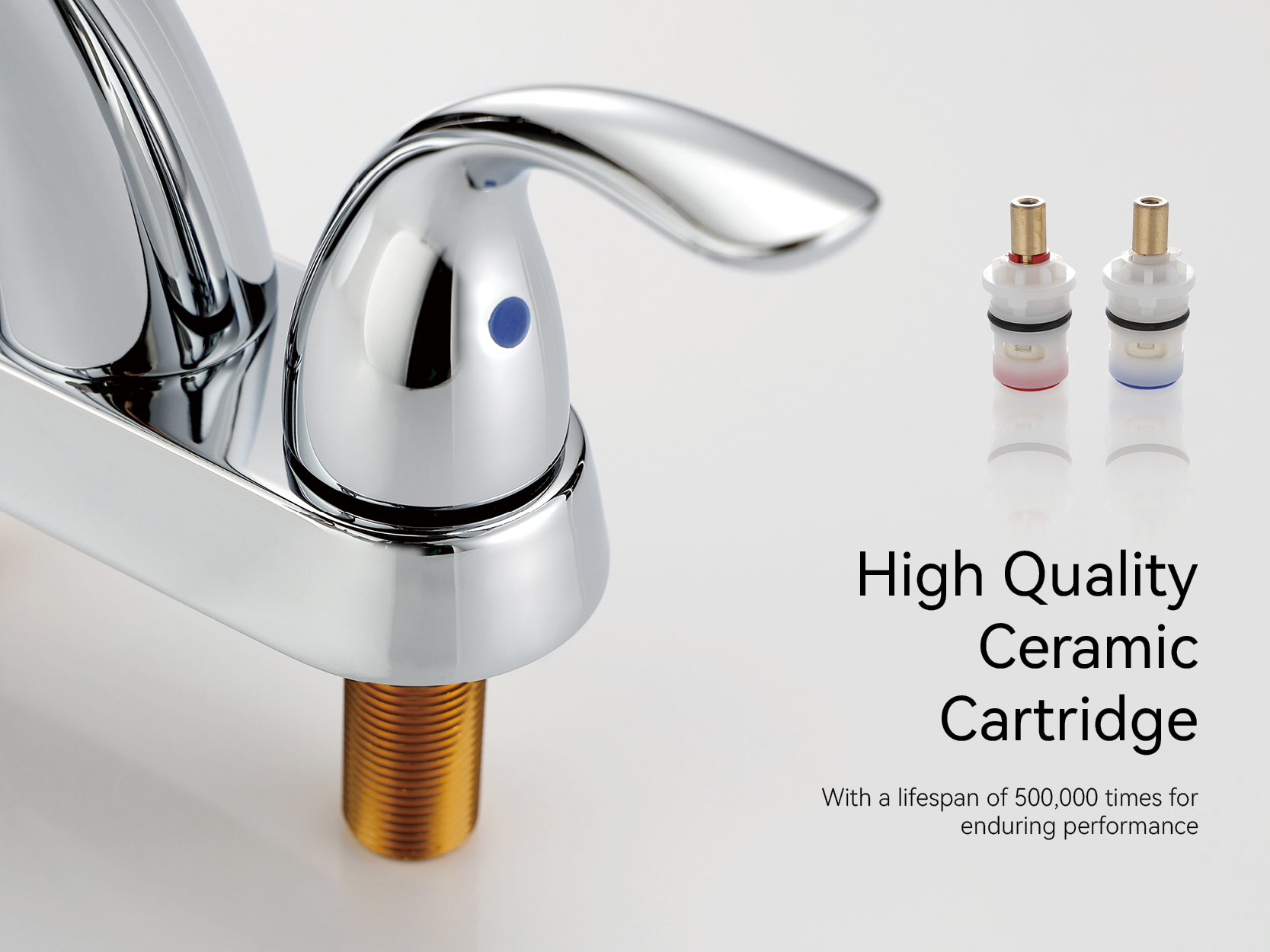 robinet de salle de bain en or bross&eacute;