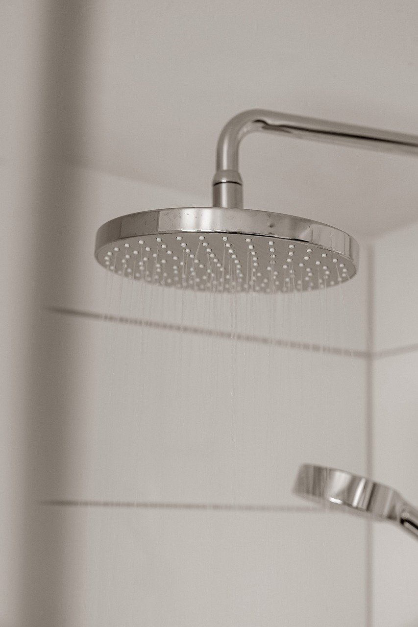 syst&egrave;mes de douche &agrave; effet de pluie