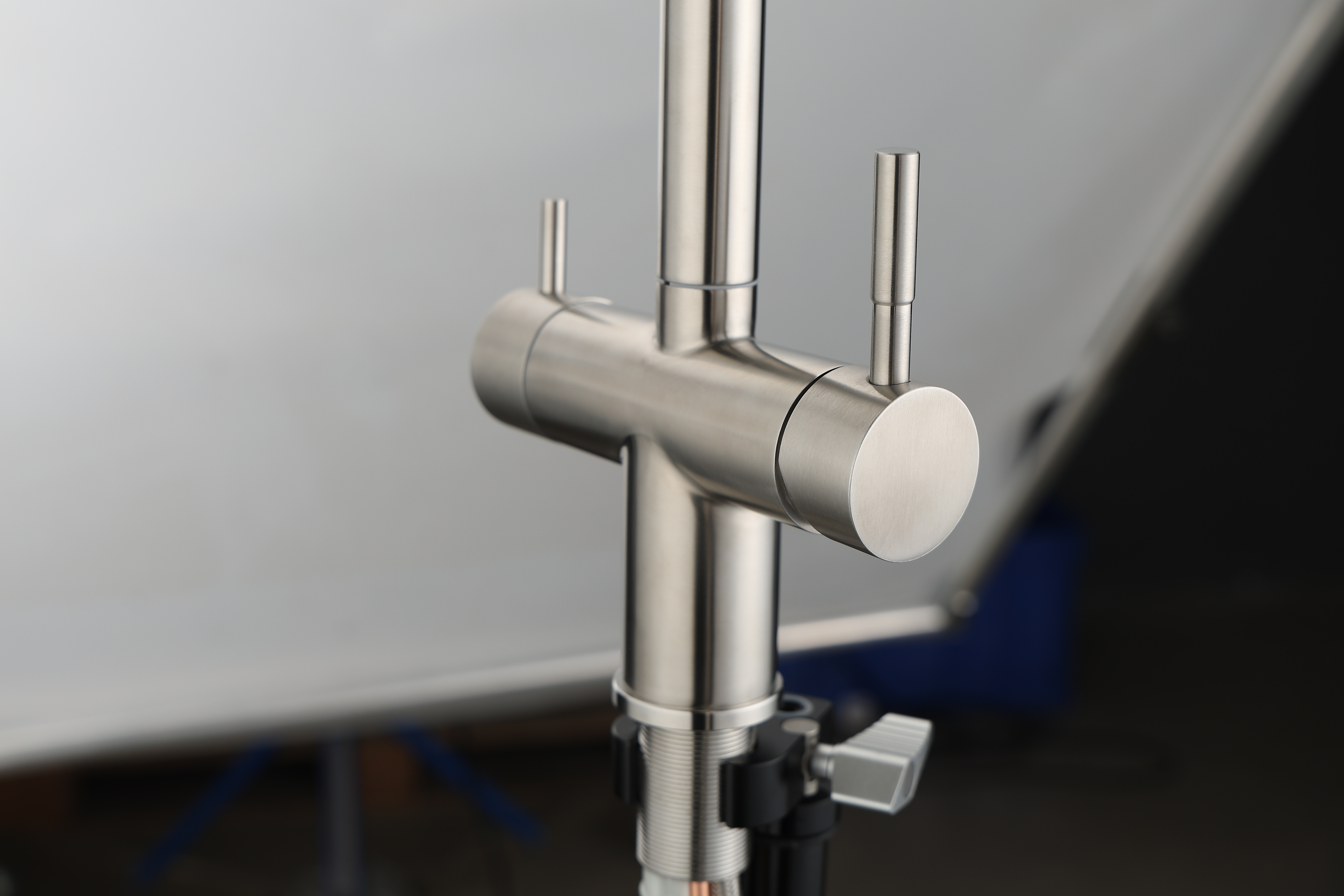 Robinet de cuisine de 4 pouces