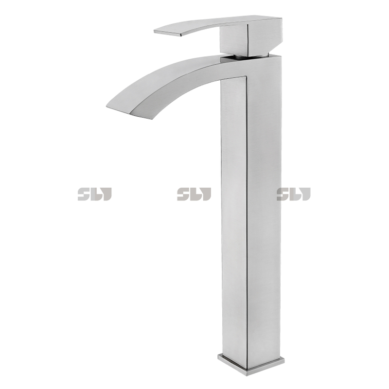 Fauce de cascade de salle de bain à trou de conception sournois.