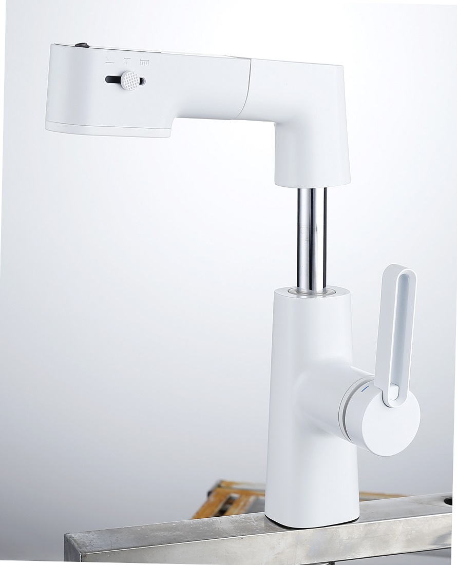 robinet en nickel bross&eacute;