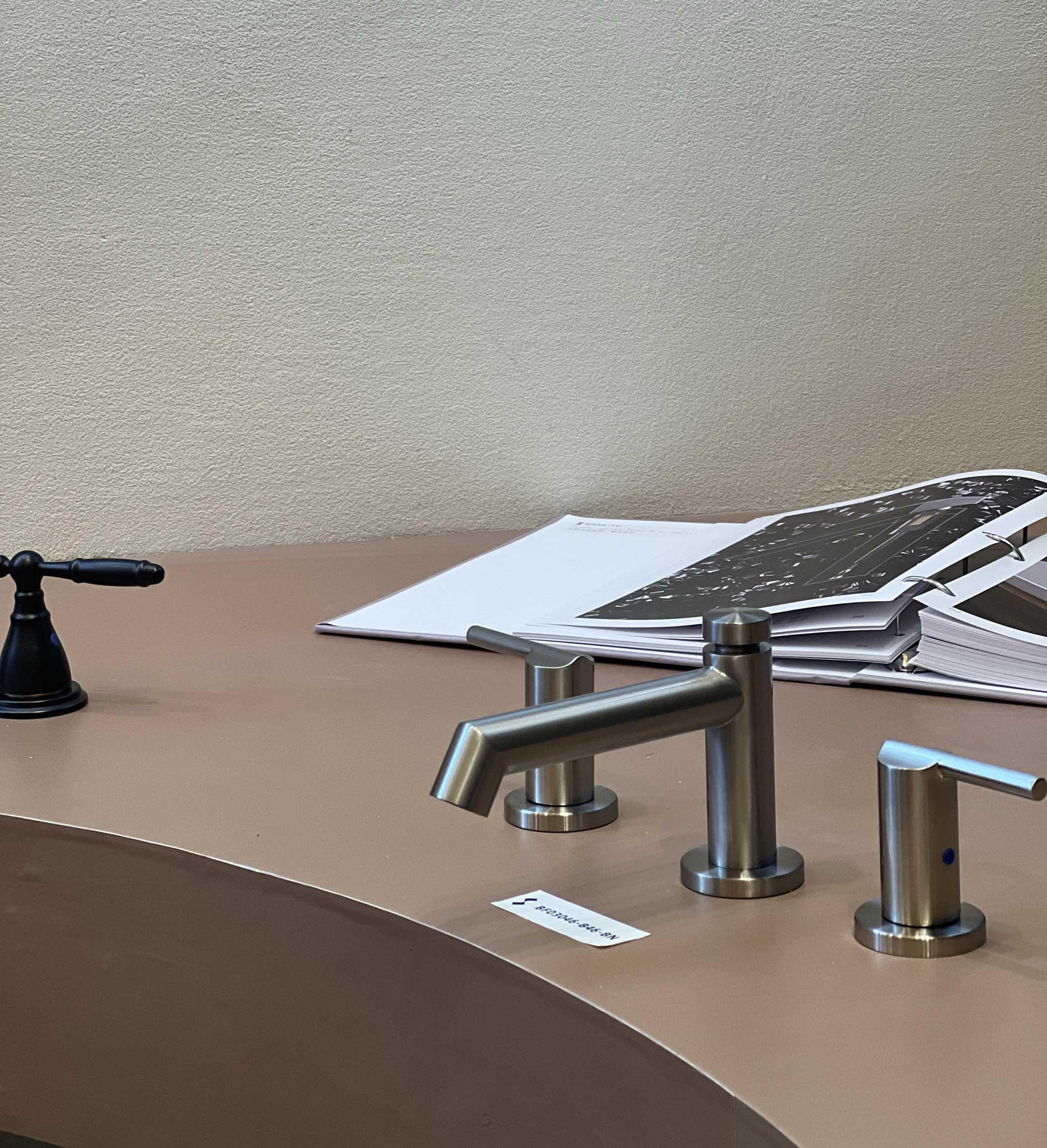 Robinet de salle de bain &agrave; 3 trous