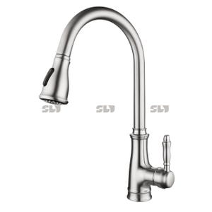 Sly Nouveau style moderne 304 Tapis de cuisine en acier inoxydable Tirez-vous Sortez Put Faignez Basking Mixer Robinet Évier de cuisine robinets
