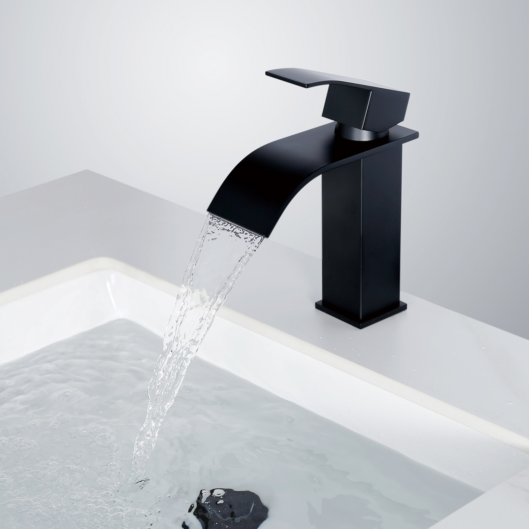 Robinet de salle de bain Sly Matte Black Spout Robinet à manche unique