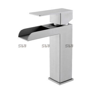Robinet nickel brosse sournois adapté aux salles de bains